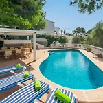 Willa Jaume 6 *
